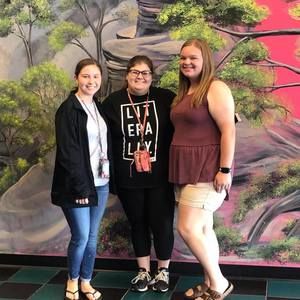 Meet your Posher, Caitlin